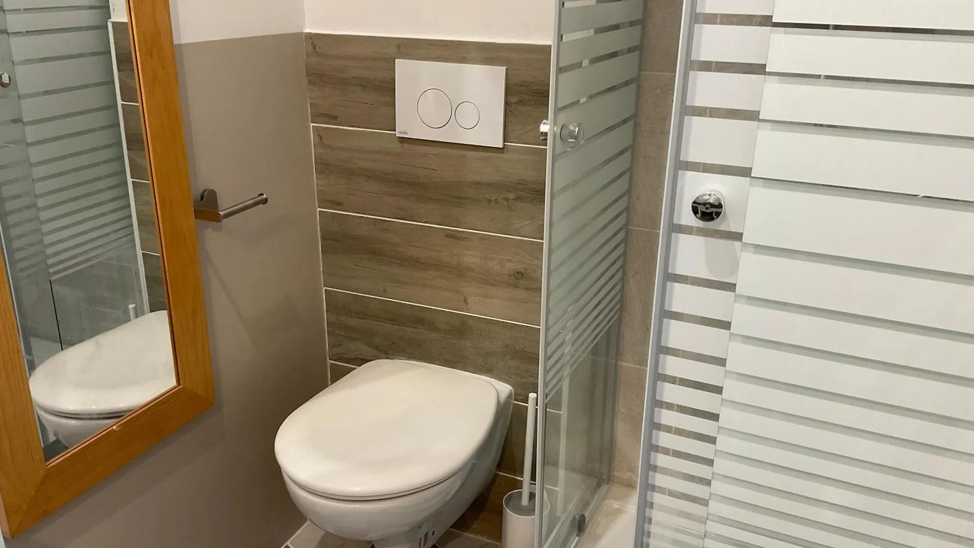 Studio Au Coeur Du Village Rillieux-la-Pape Apartment